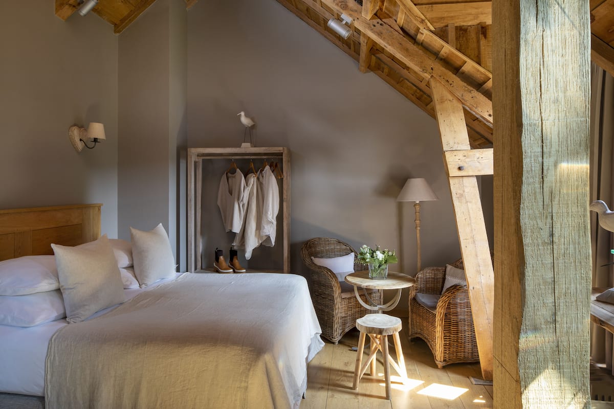 Double Room (Charme) | Soundproofing, iron/ironing board, free WiFi, bed sheets