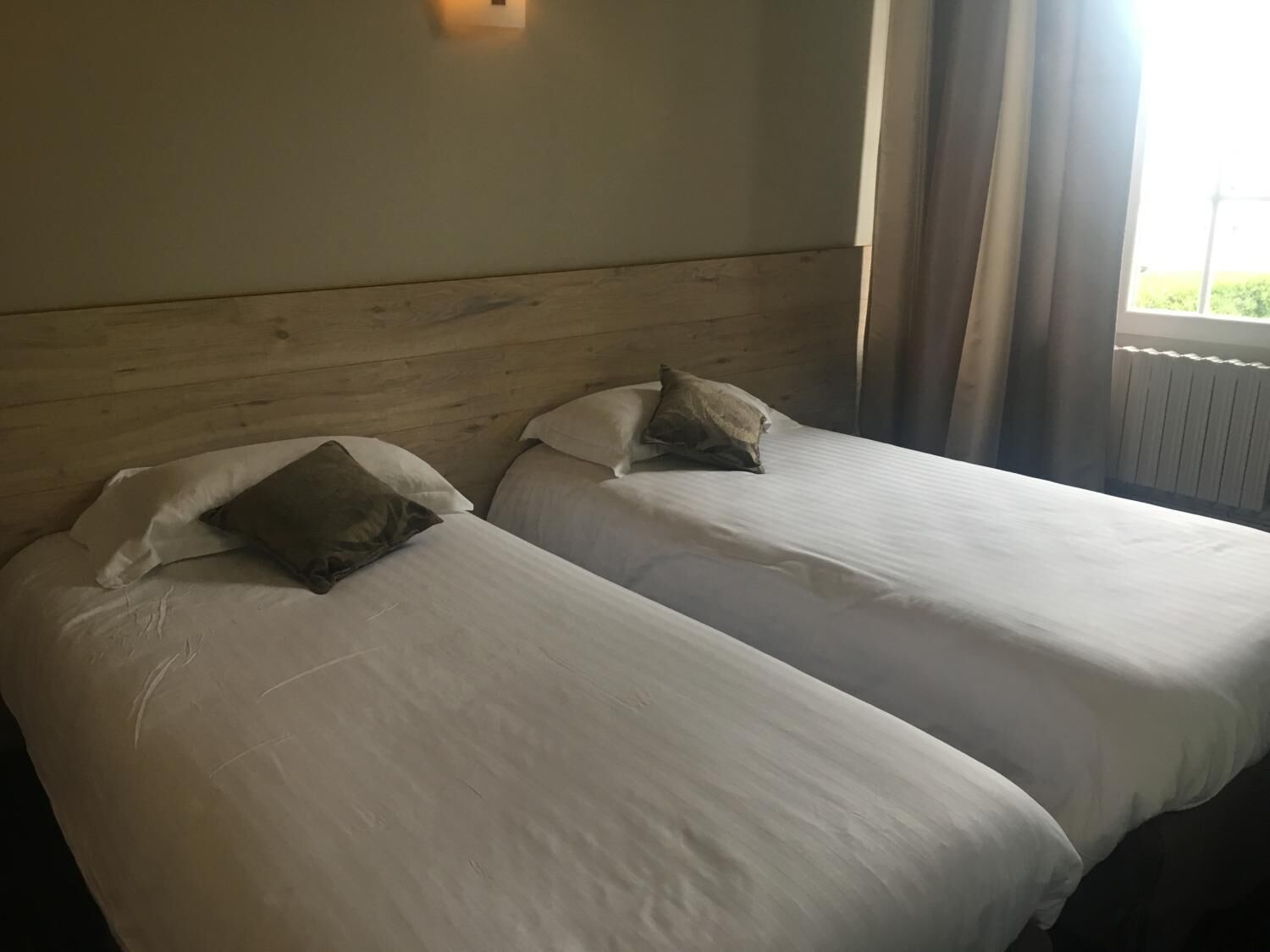 free cots/infant beds, free wifi, wheelchair access