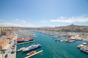 Lake - Europe Hotel (Marseille)