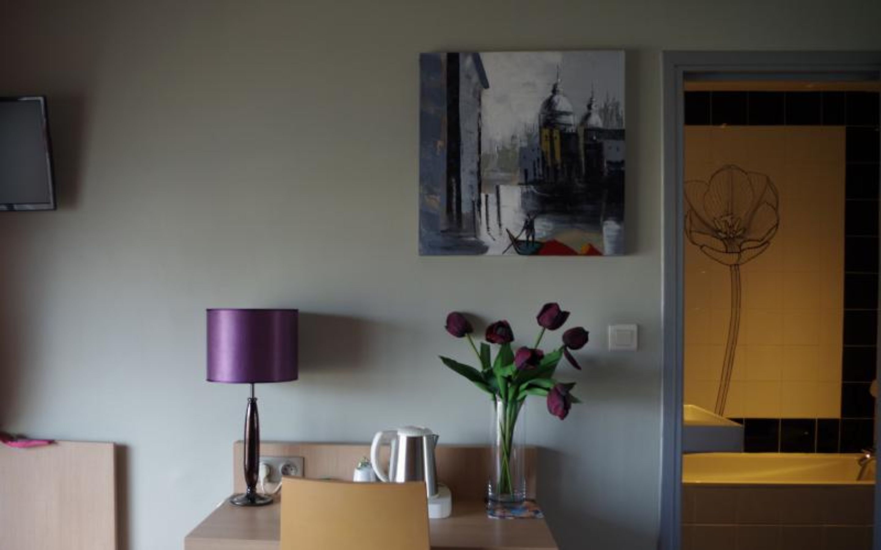 superior double or twin room | living area | flat-screen tv