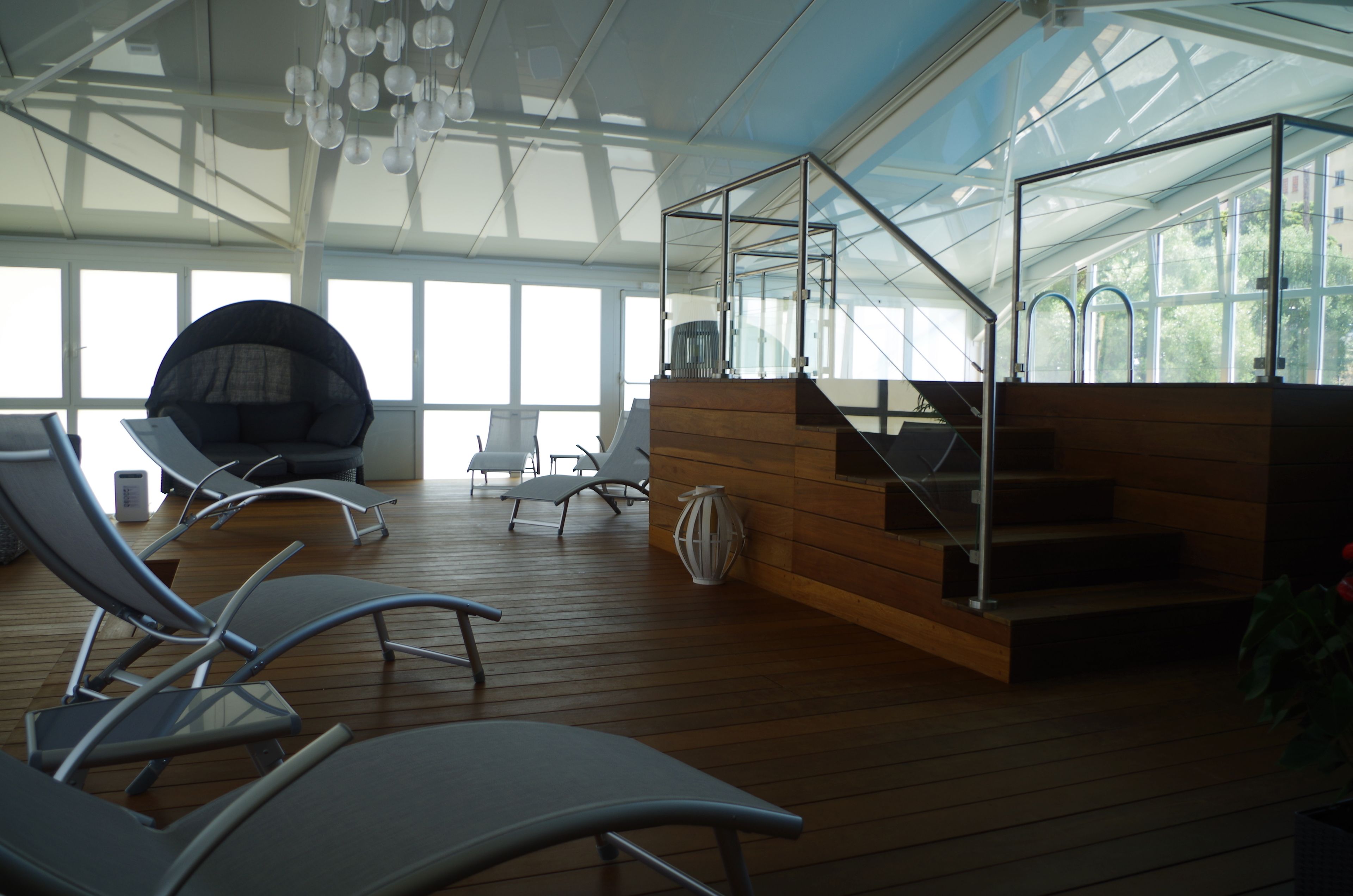 indoor pool, open 9:30 am to 10:00 pm, pool loungers