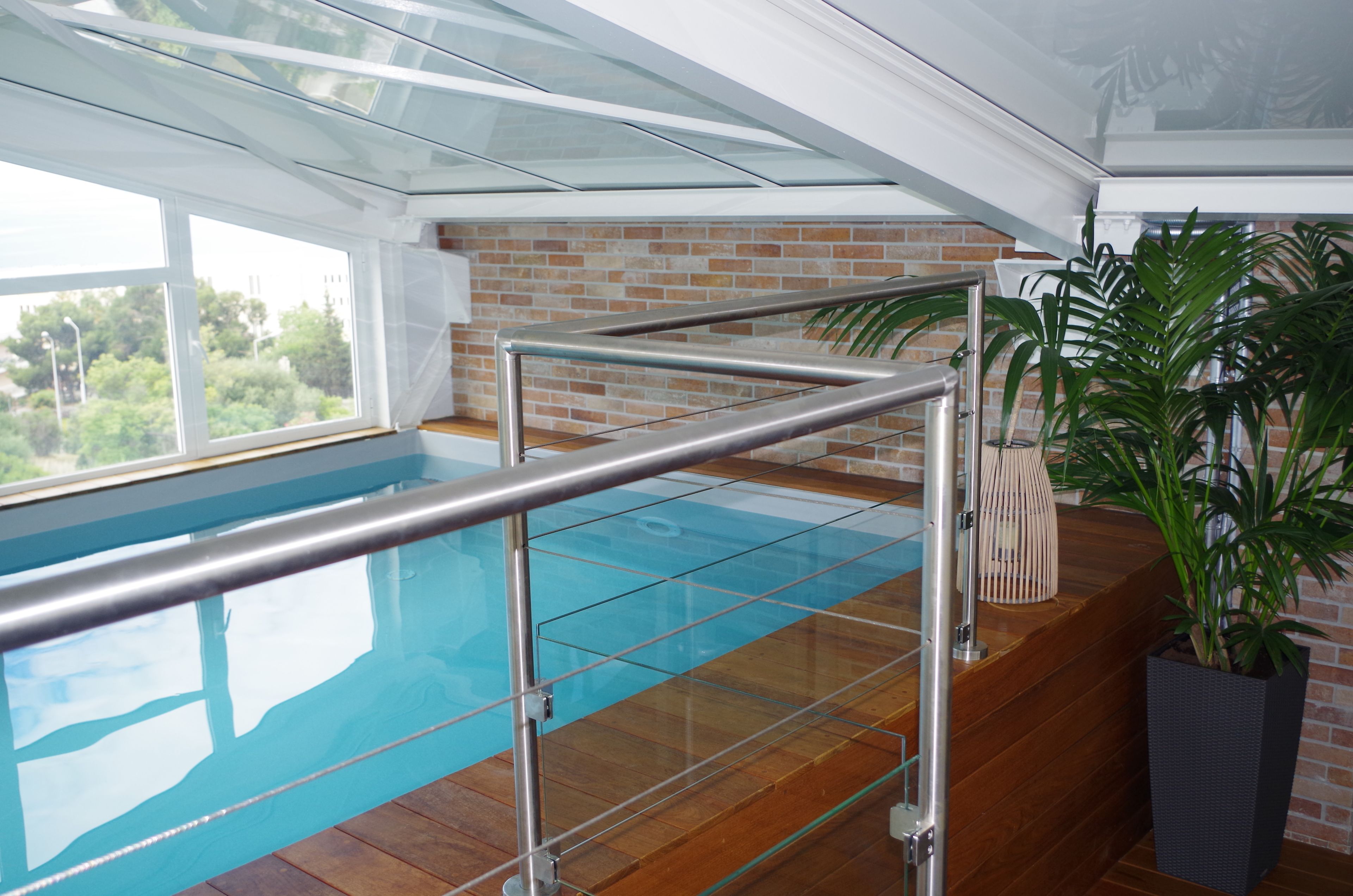 indoor pool, open 9:30 am to 10:00 pm, pool loungers