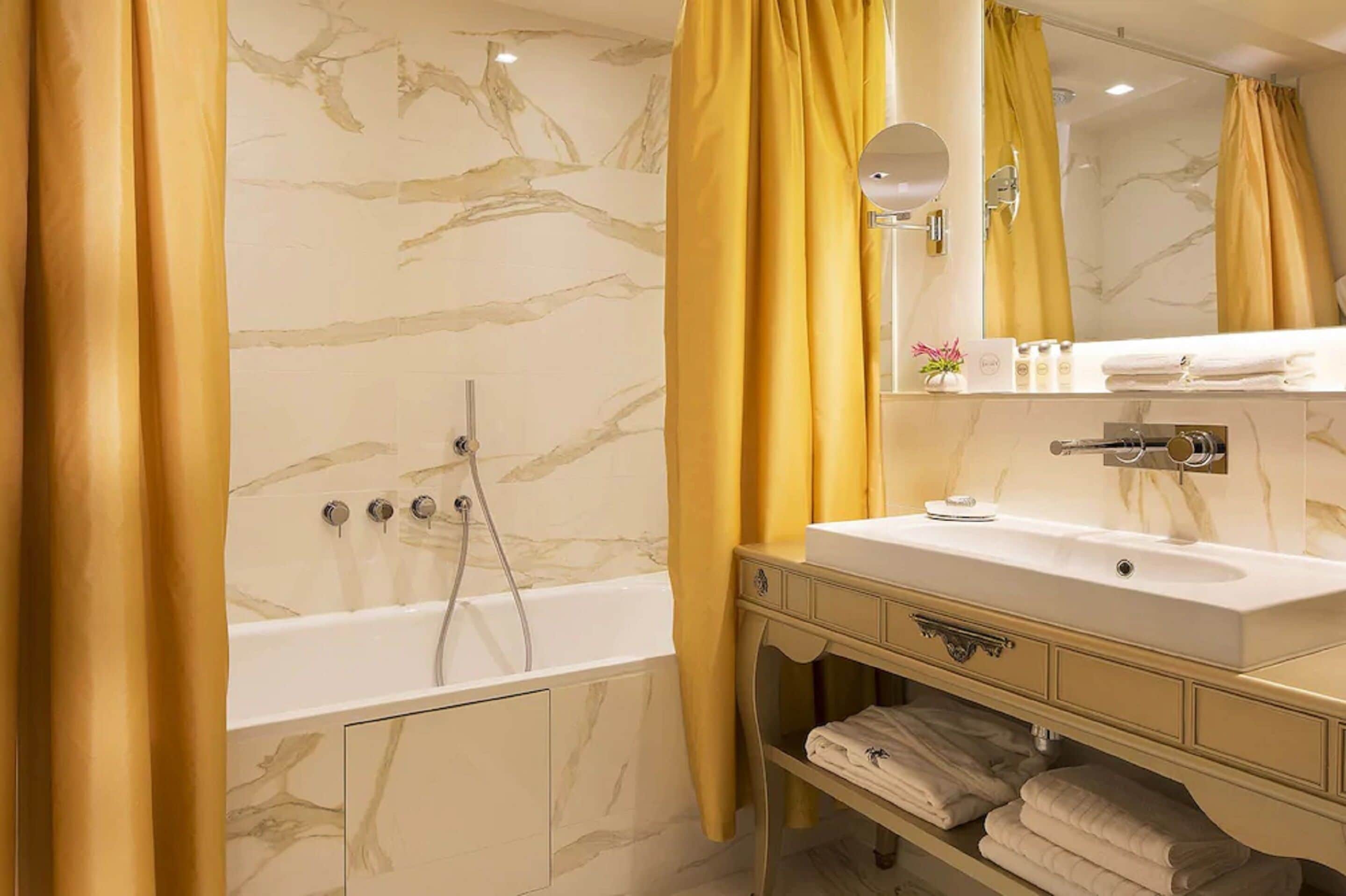 Photo - La Maison Favart