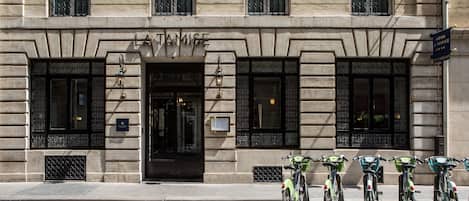 Façade de lâhĂ©bergement