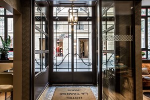 Είσοδος καταλύματος