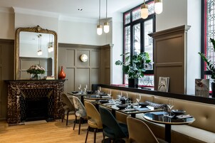 Αγγλικό πρωινό καθημερινά (22 EUR/άτομο)