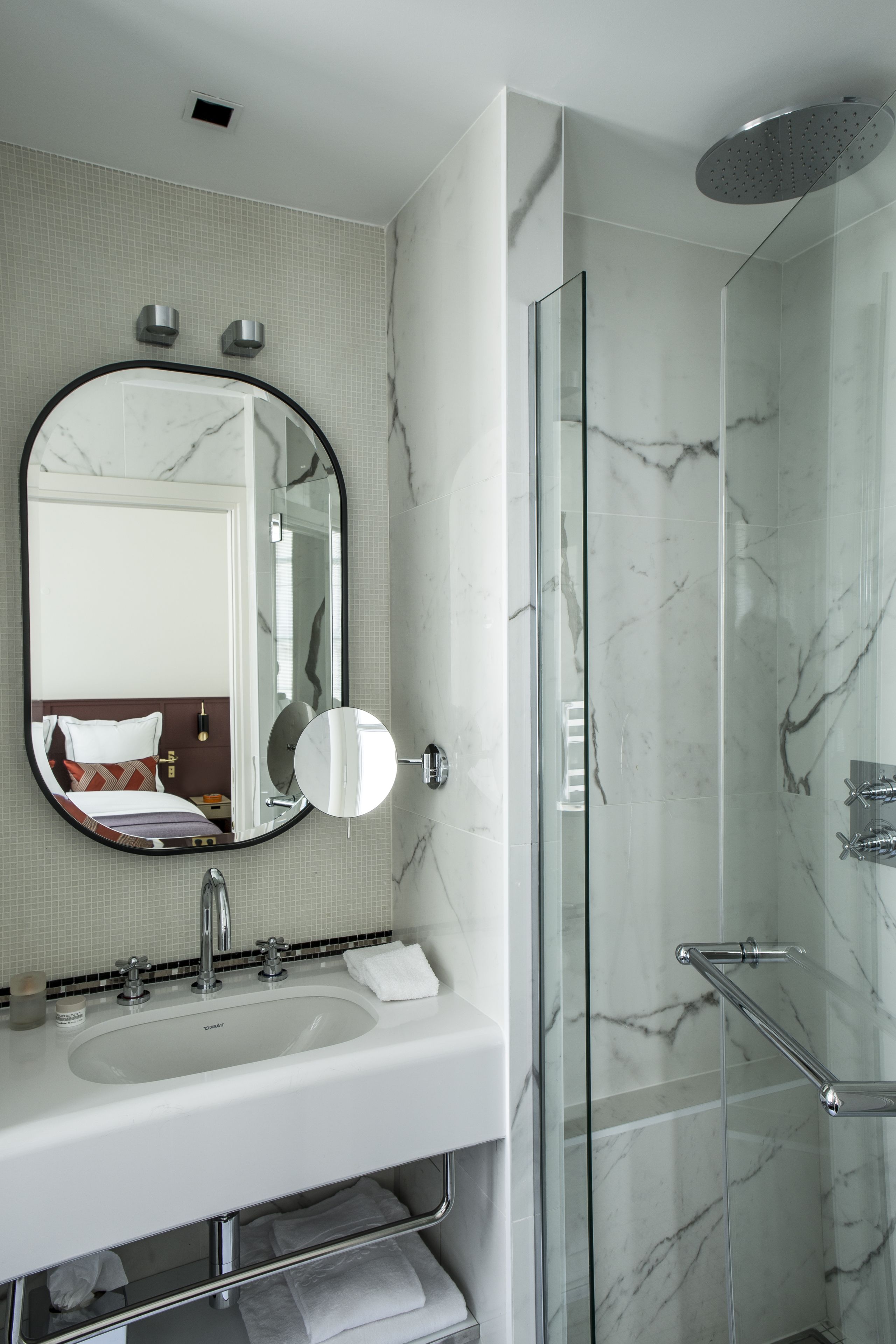 classic double room | bathroom | shower, hair dryer, bathrobes, towels