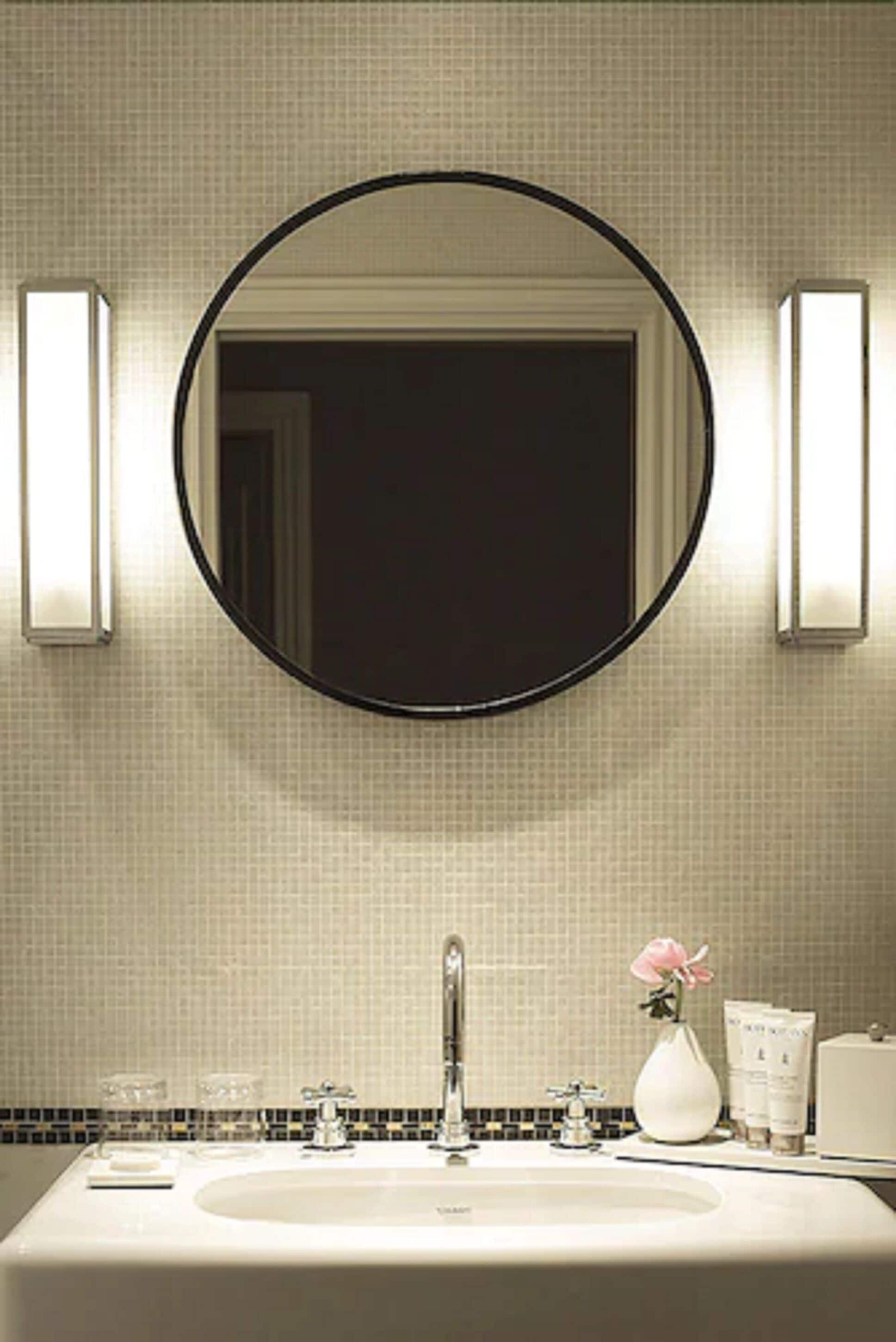 standard double room | bathroom | shower, hair dryer, bathrobes, towels