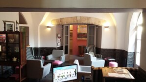 Lobby - L'Esplan (Saint-Paul-Trois-Chateaux)