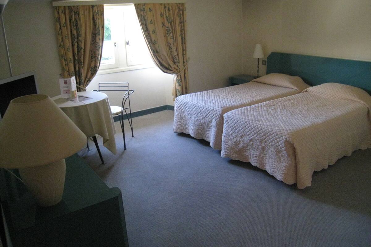Minibar, desk, iron/ironing board (on request), cribs (surcharge)