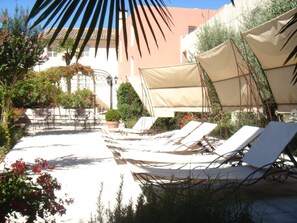 Terrace/patio - L'Esplan (Saint-Paul-Trois-Chateaux)