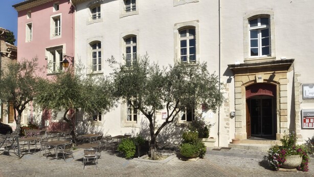 Front of property - L'Esplan (Saint-Paul-Trois-Chateaux)
