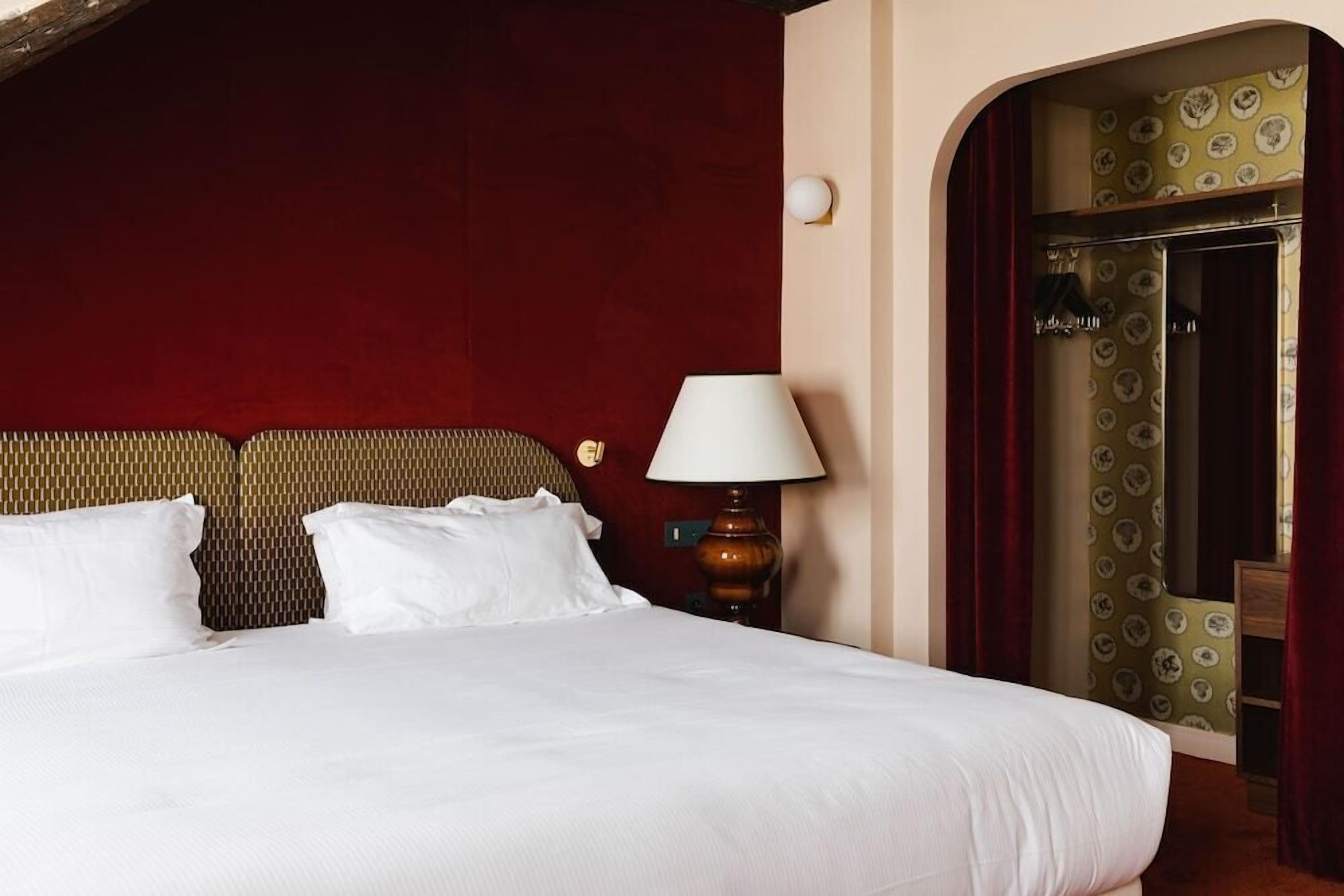 Premium bedding, in-room safe, individually decorated, desk