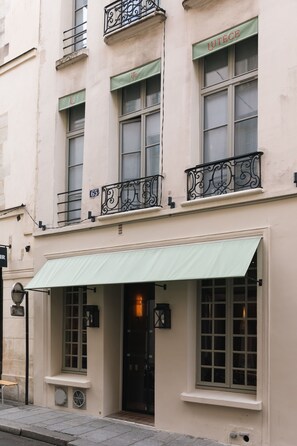 Front of property - Hôtel L de Lutèce - Notre-Dame (Paris)