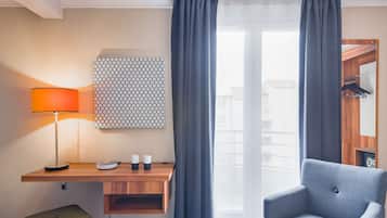 Minibar, coffres-forts dans les chambres, bureau, chambres insonorisées