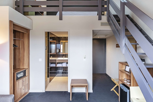 Minibar, in-room safe, desk, soundproofing