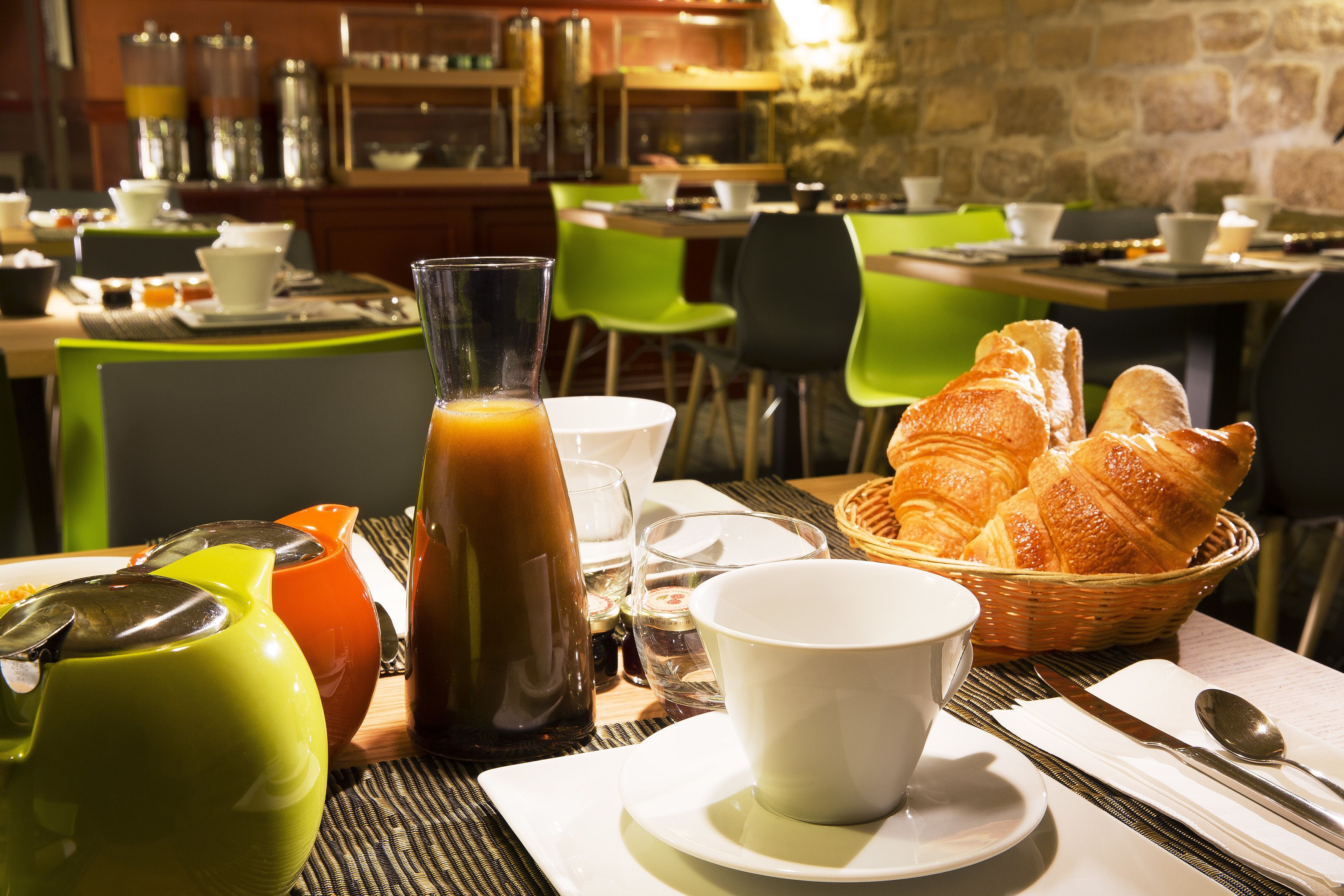daily buffet breakfast (eur 14.00 per person)