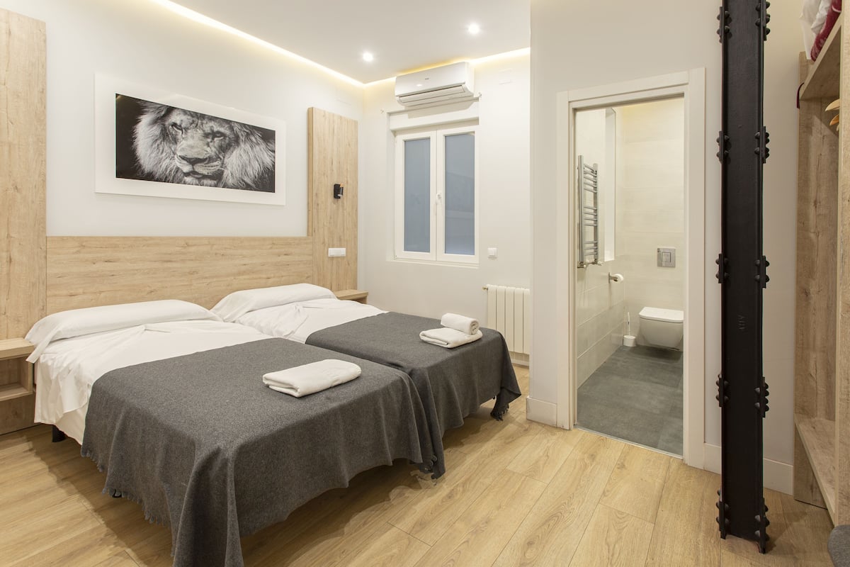 Desk, iron/ironing board, free WiFi, bed sheets