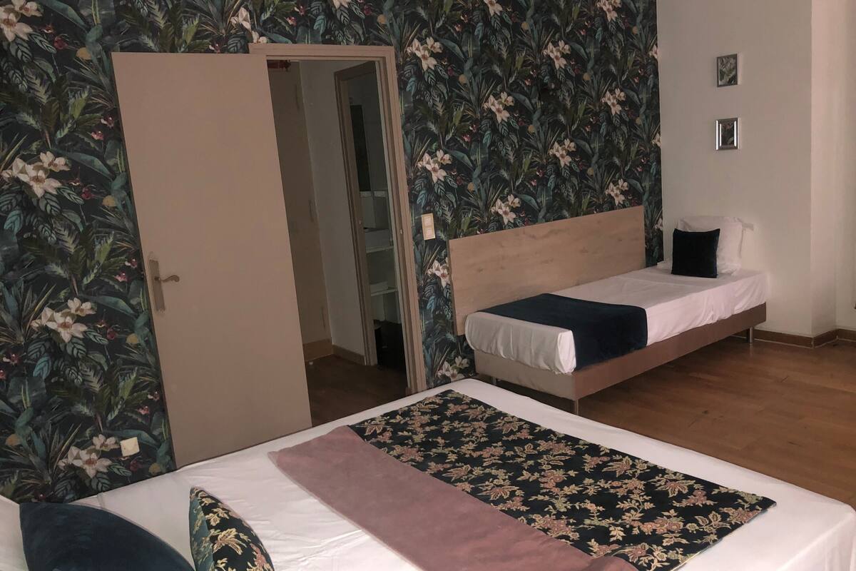 Superior Triple Room | Desk, blackout drapes, iron/ironing board (on request), WiFi (free)