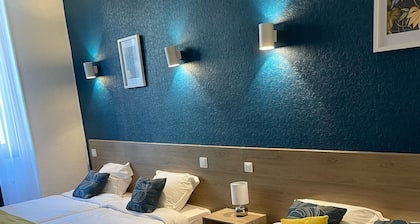 Empire Hotel