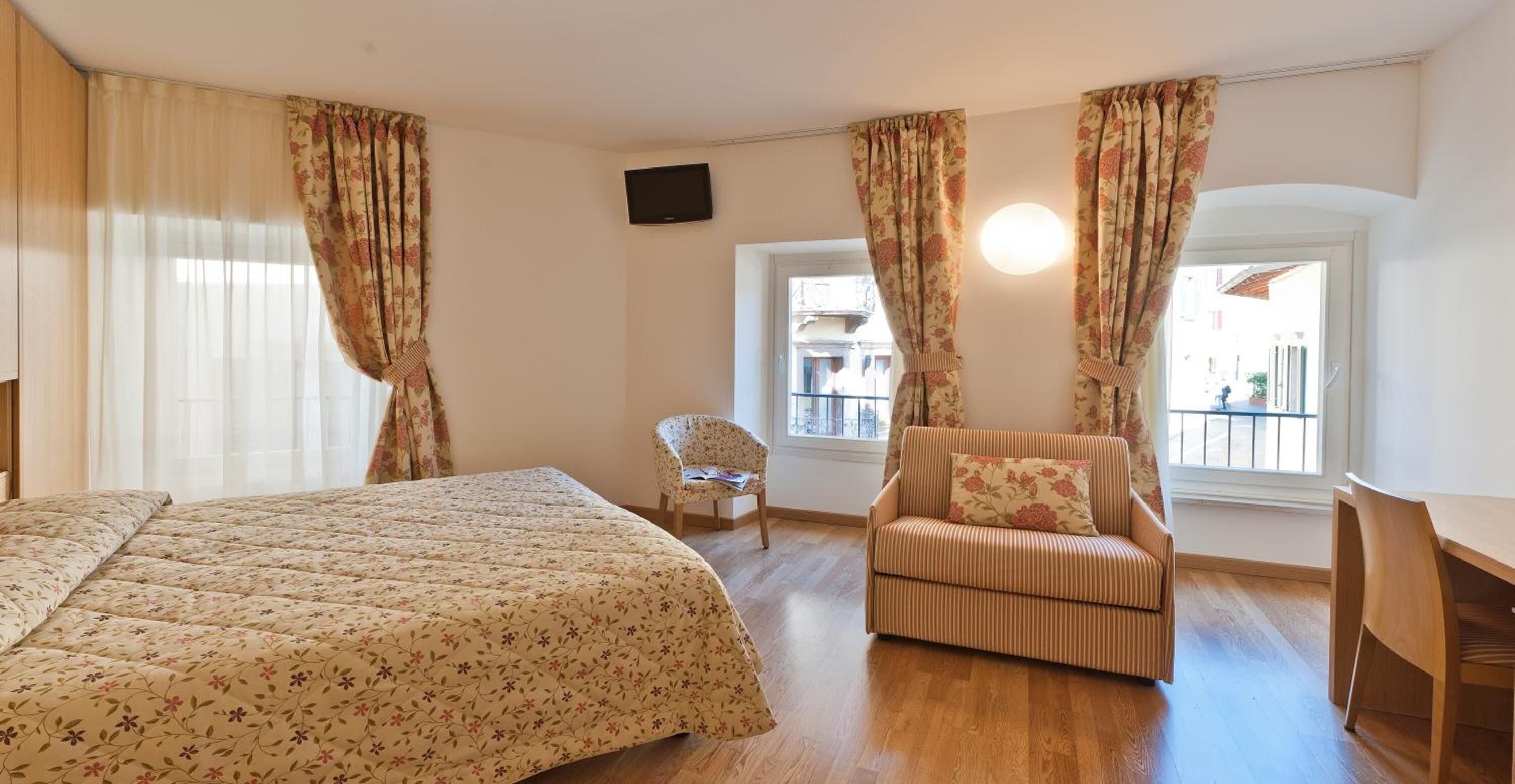 in-room safe, individually furnished, desk, rollaway beds