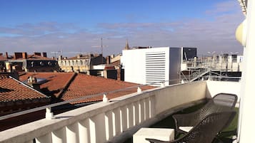 Superior-Doppelzimmer, Terrasse, Stadtblick | Balkon