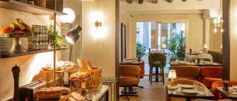 Daily buffet breakfast for a fee