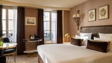 Deluxe Double Room | In-room safe, desk, blackout curtains, iron/ironing board