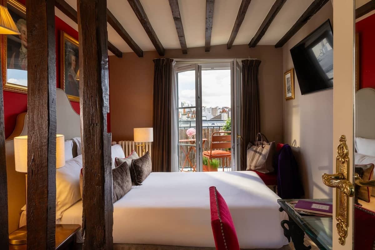 Classic Double Room, Terrace | In-room safe, desk, blackout drapes, iron/ironing board (on request)