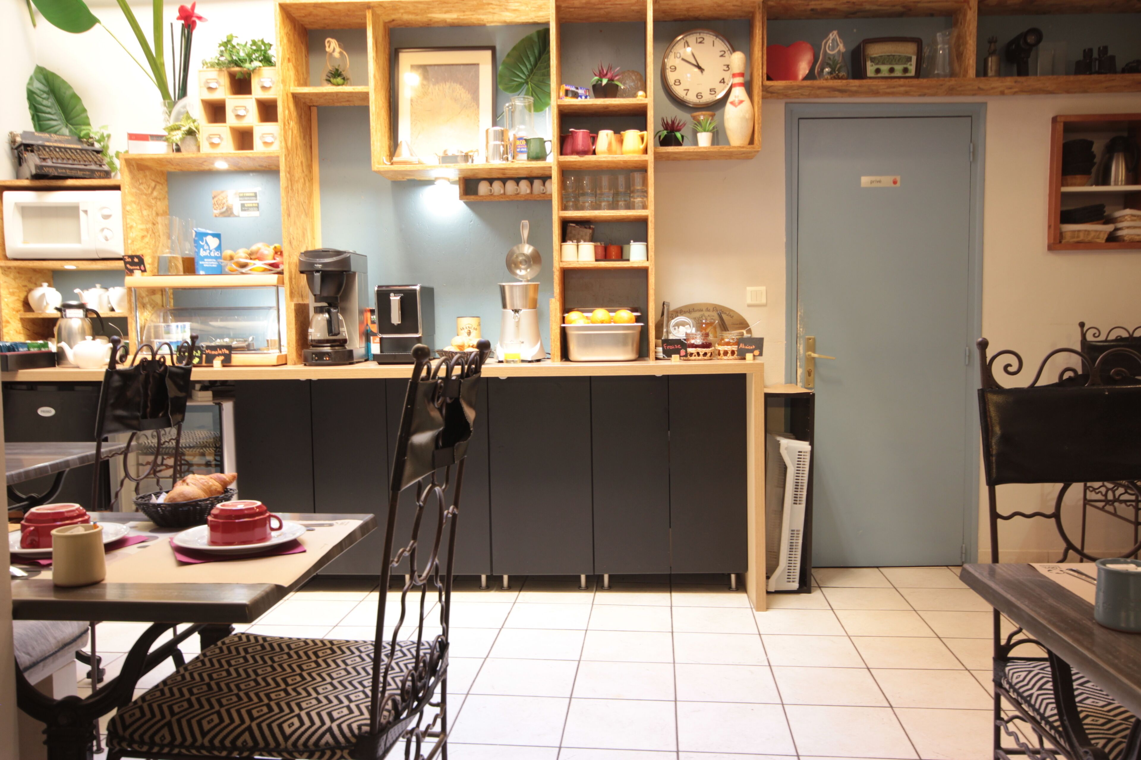 Foto - Hôtel Des Arts, Artisanal et Indépendant