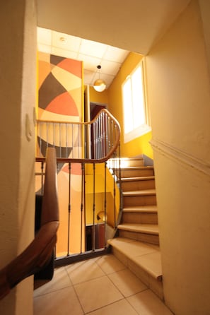 Handrails in hallways