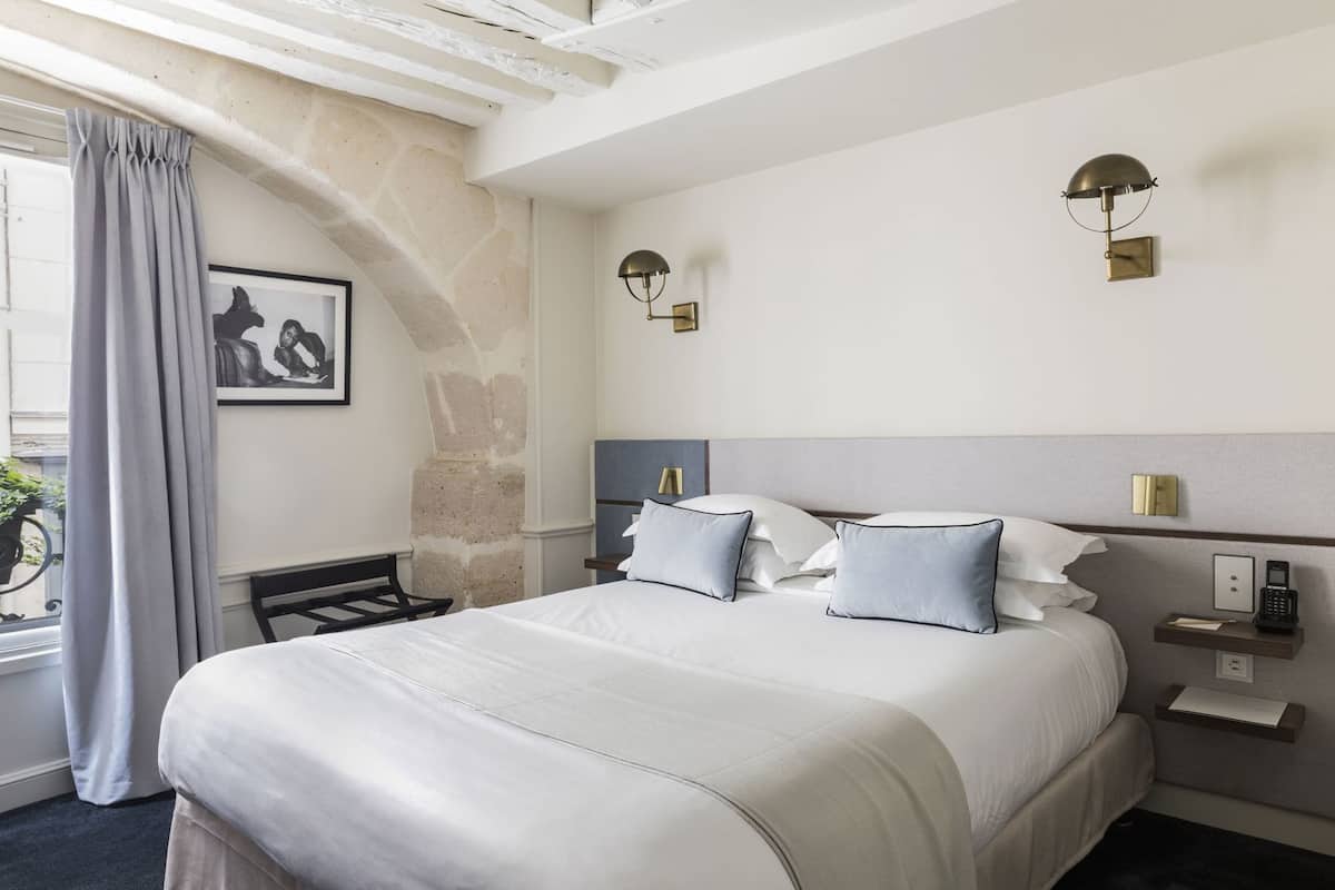 Premium bedding, minibar, in-room safe, individually furnished