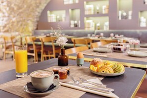 Restaurant - Hotel Verneuil (Paris)