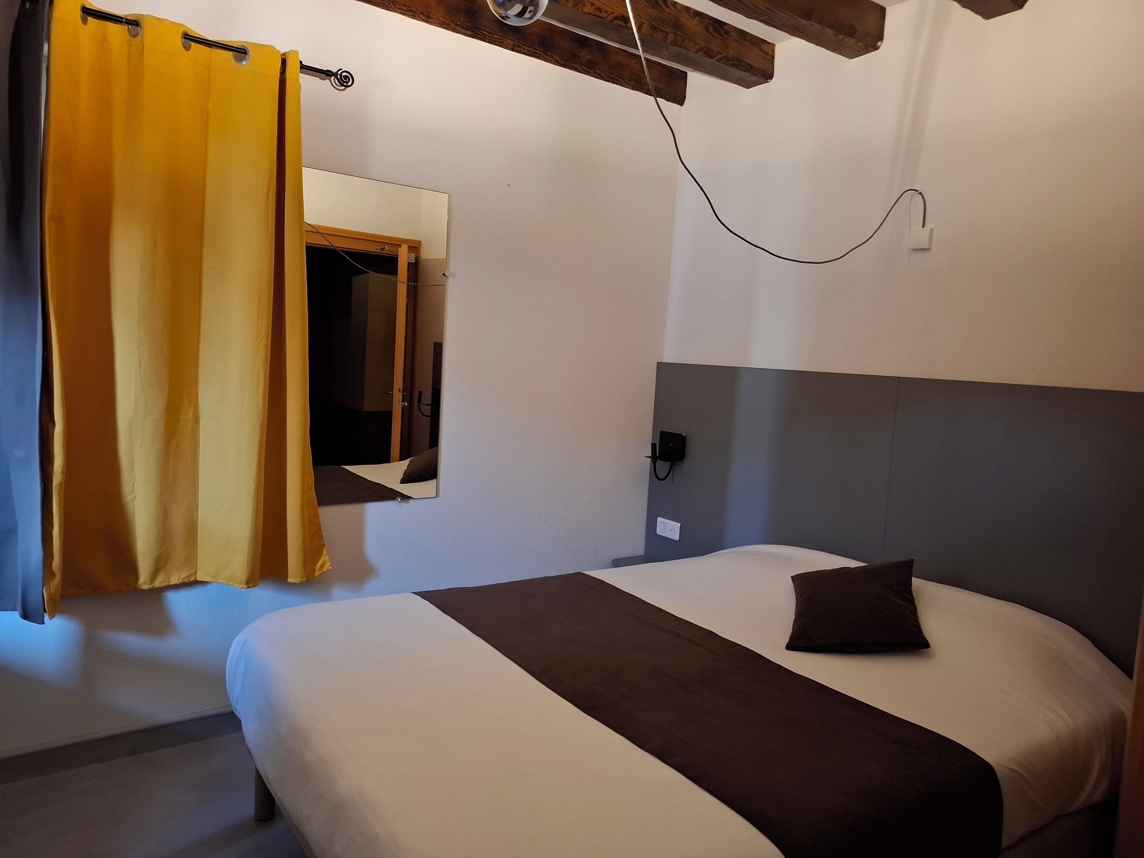 comfort double room, 1 bedroom, private bathroom | premium bedding, down duvets, select comfort beds, in-room safe