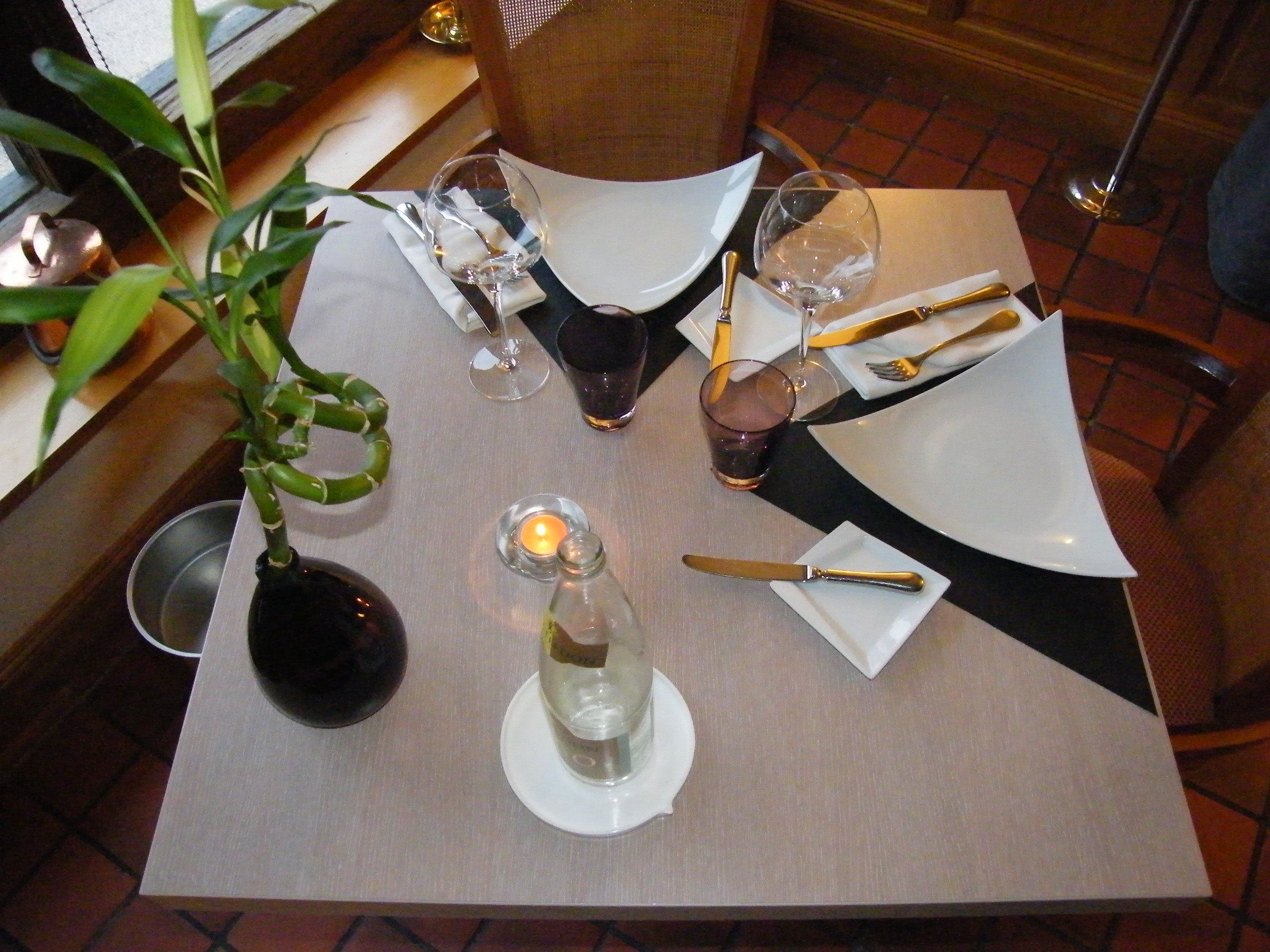 Lunch and dinner served, Regional cuisine