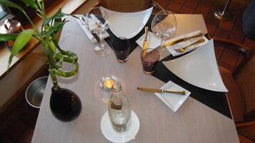 Lunch and dinner served, Regional cuisine