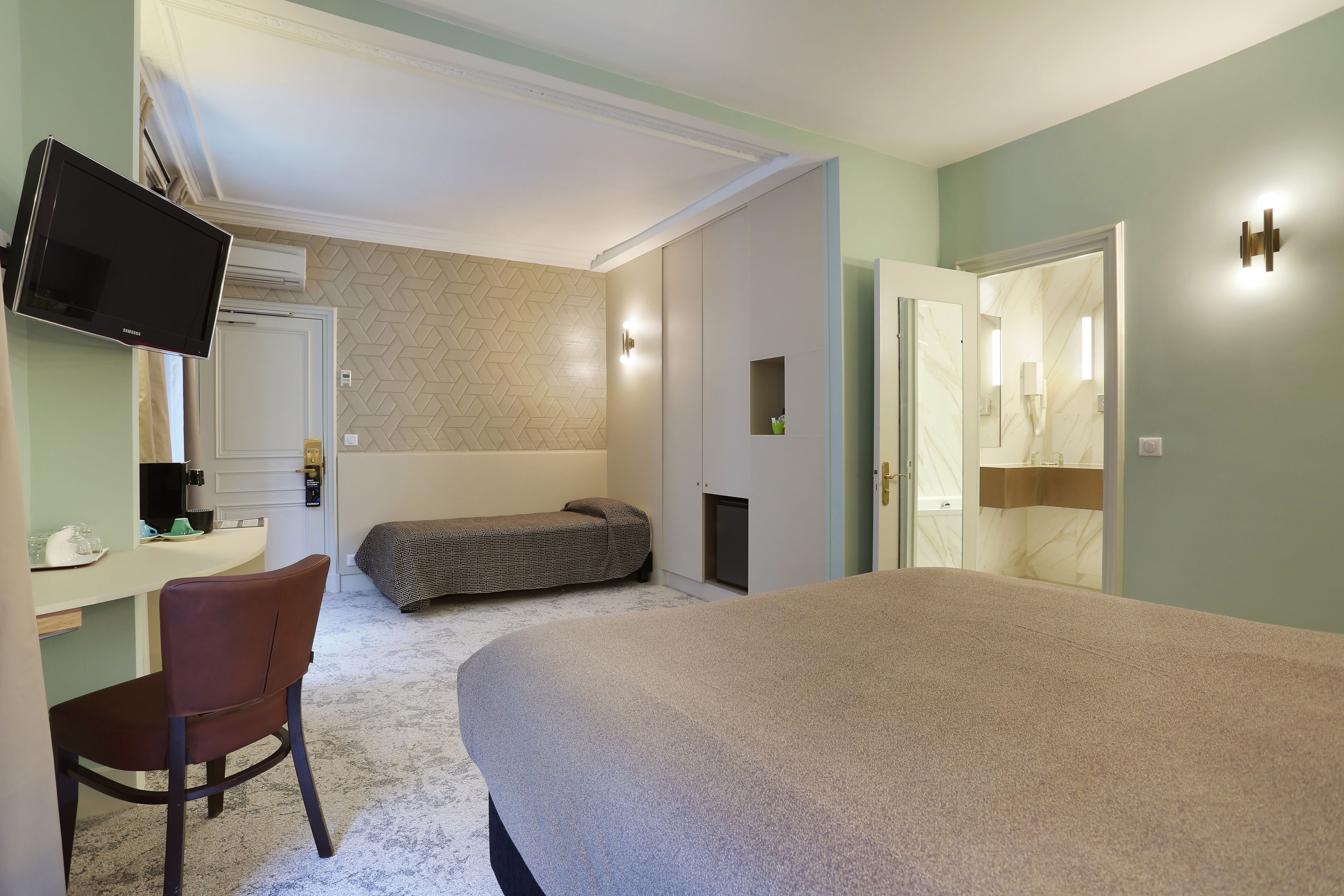 suite | premium bedding, select comfort beds, minibar, in-room safe