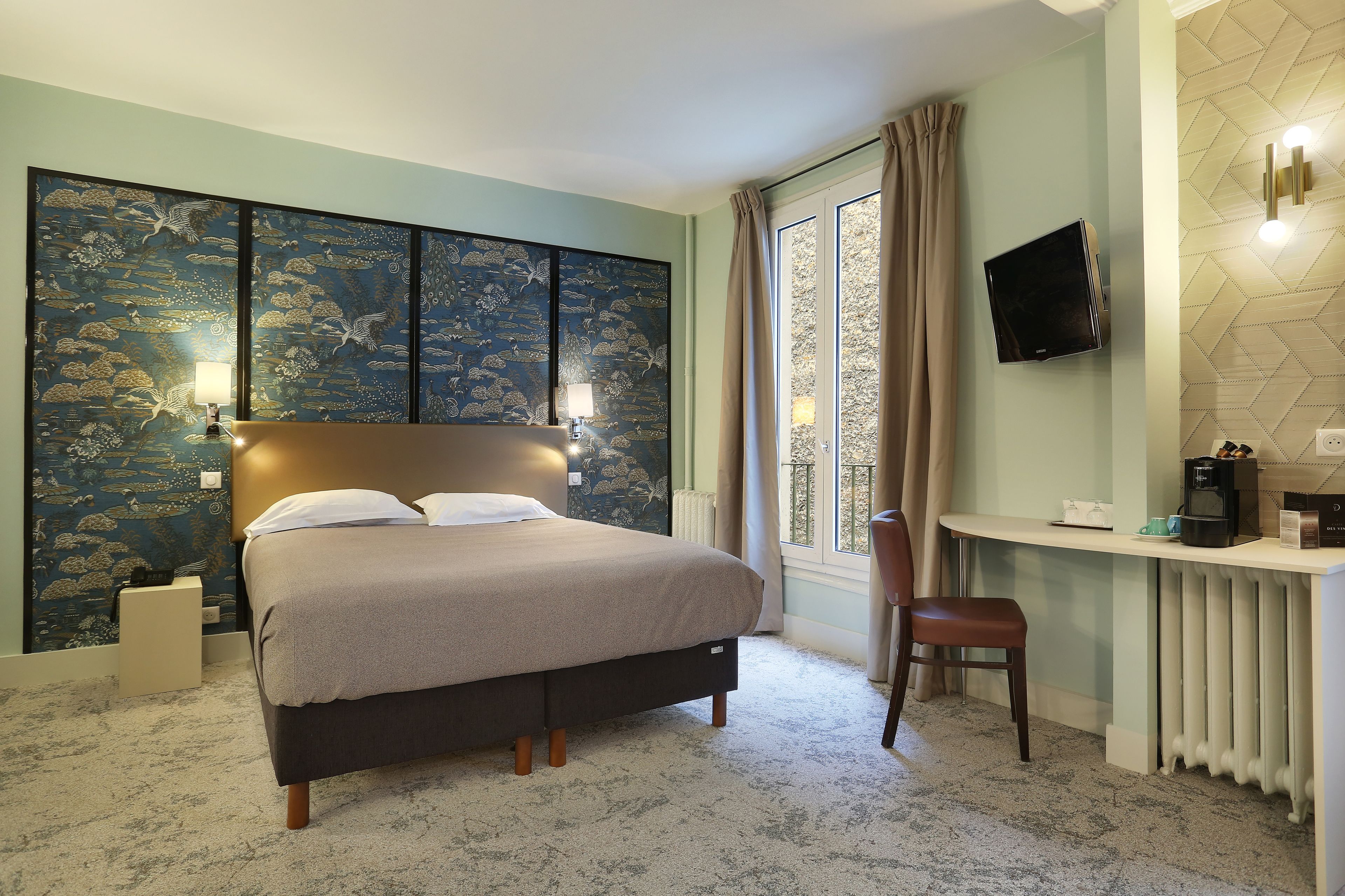 suite | premium bedding, select comfort beds, minibar, in-room safe