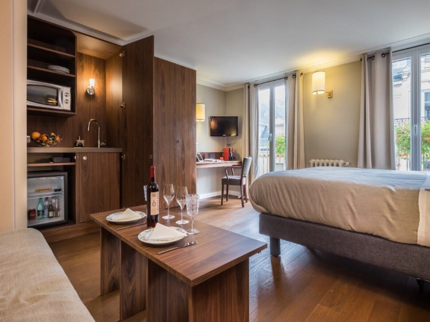 Luxe beddengoed, Select Comfort-bedden, een minibar