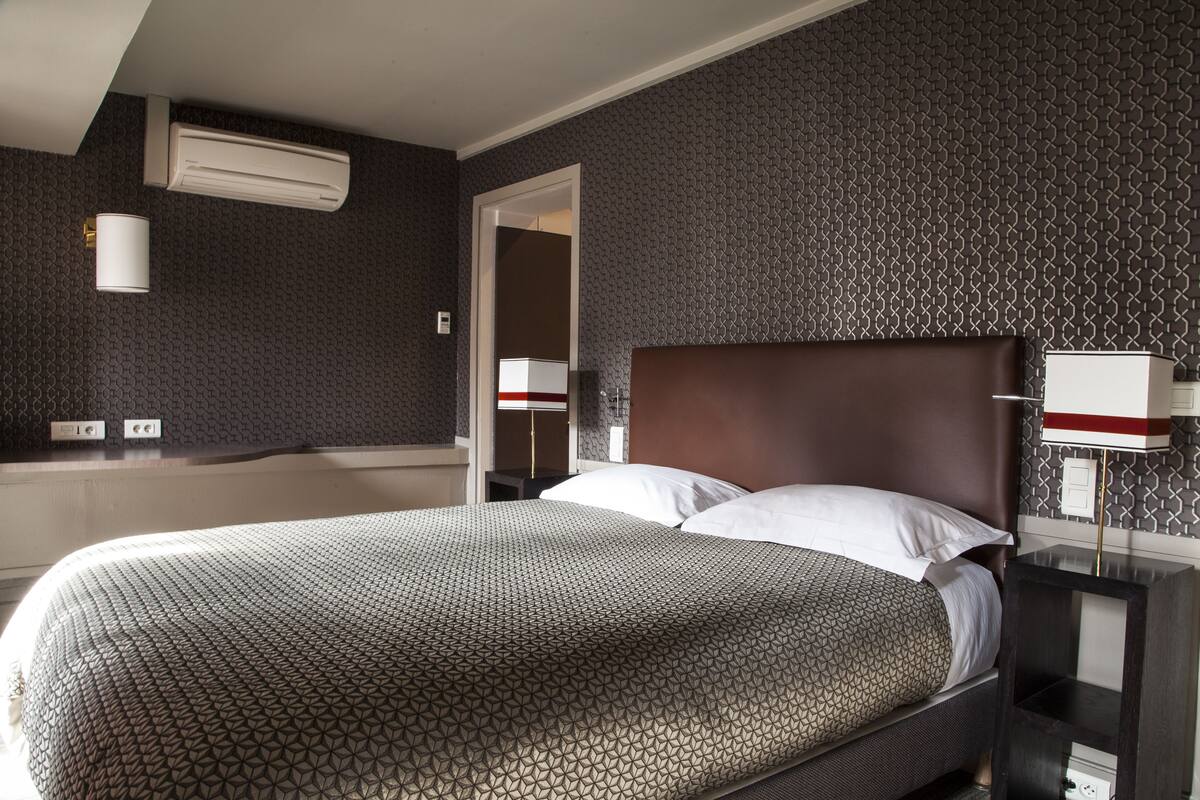 Hochwertige Bettwaren, Select-Comfort-Betten, Minibar, Zimmersafe