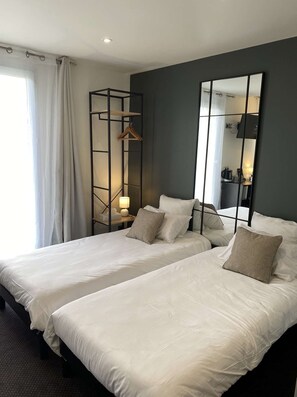 Twin Room | Premium bedding, desk, soundproofing, iron/ironing board - Hôtel Le Pavillon de Saint-Lô (Saint-Lo)