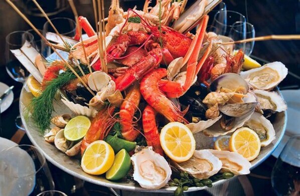 餐飲