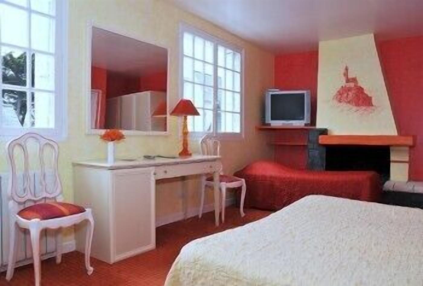 comfort triple room | individually decorated, individually furnished, rollaway beds, free wifi