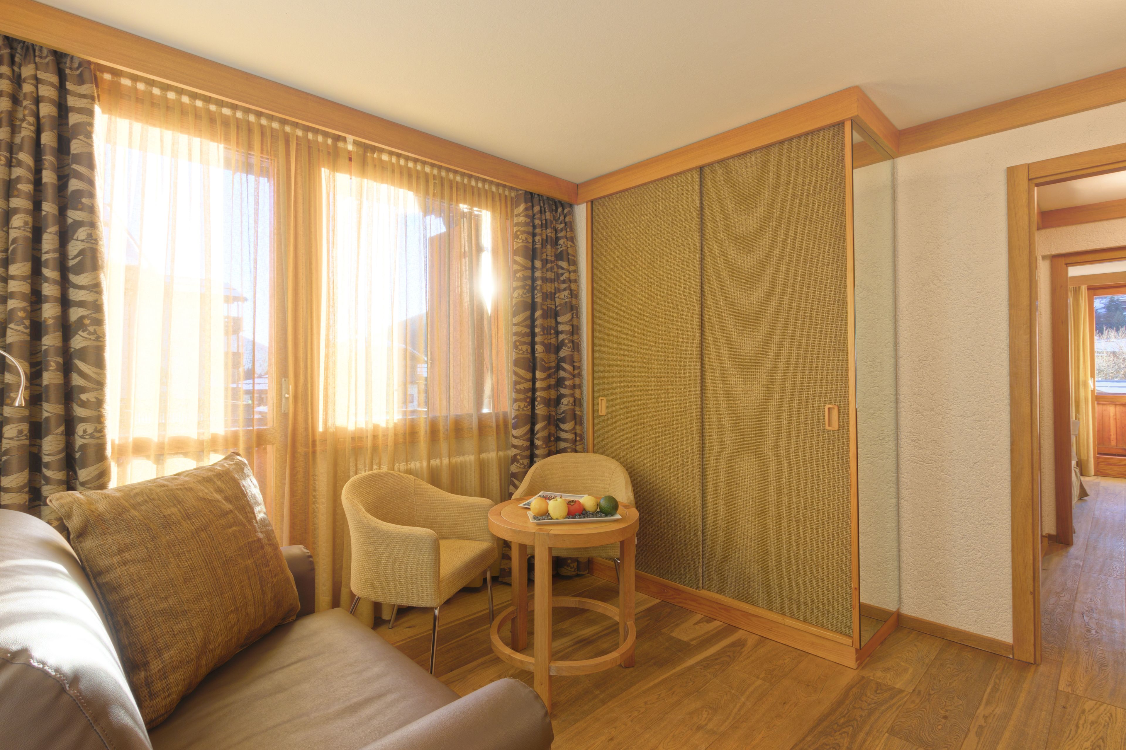 triple room | premium bedding, minibar, in-room safe, desk