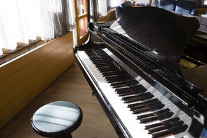 Flat-screen TV - Style Grifone (Tre Ville)