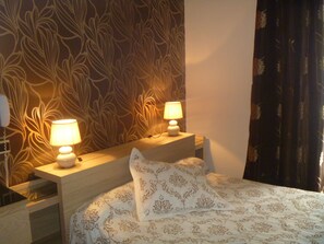 In-room safe, desk, free WiFi, bed sheets