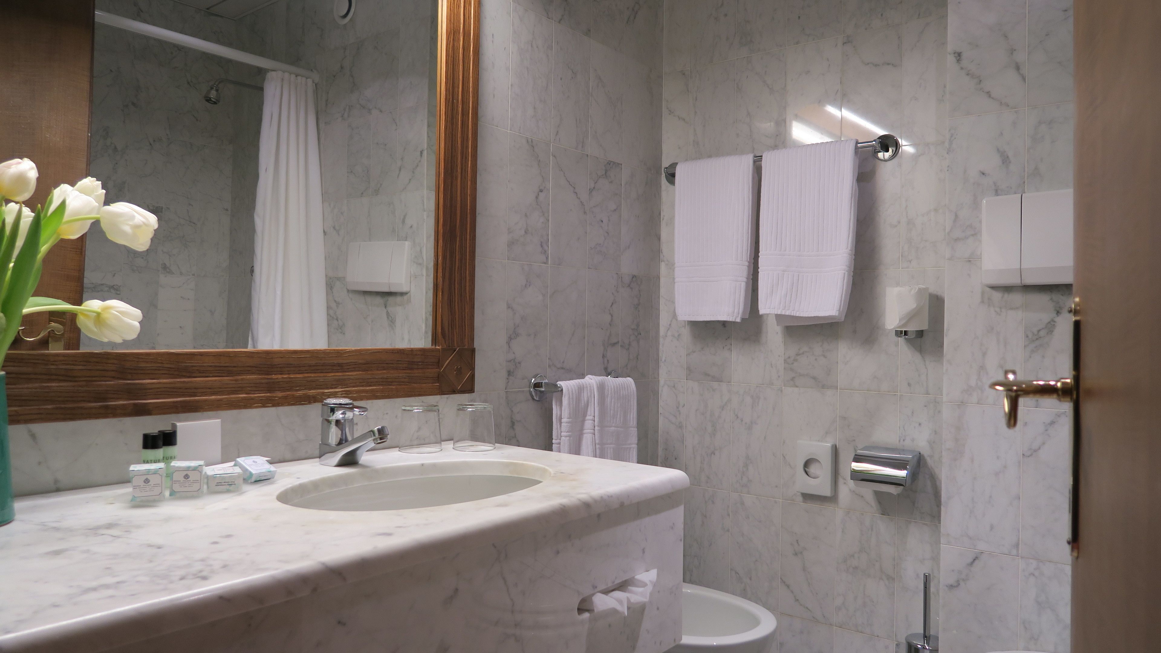 combined shower/bathtub, free toiletries, hair dryer, bathrobes