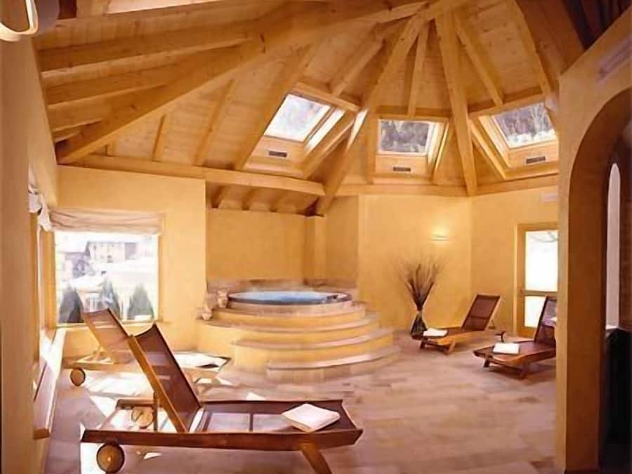 Sauna seca, banheira de hidromassagem, sauna a vapor