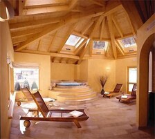 Sauna, bañera de hidromasaje, baño turco, tratamientos corporales 