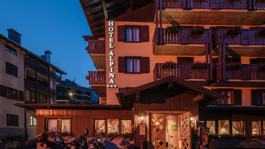 Hotel Alpina
